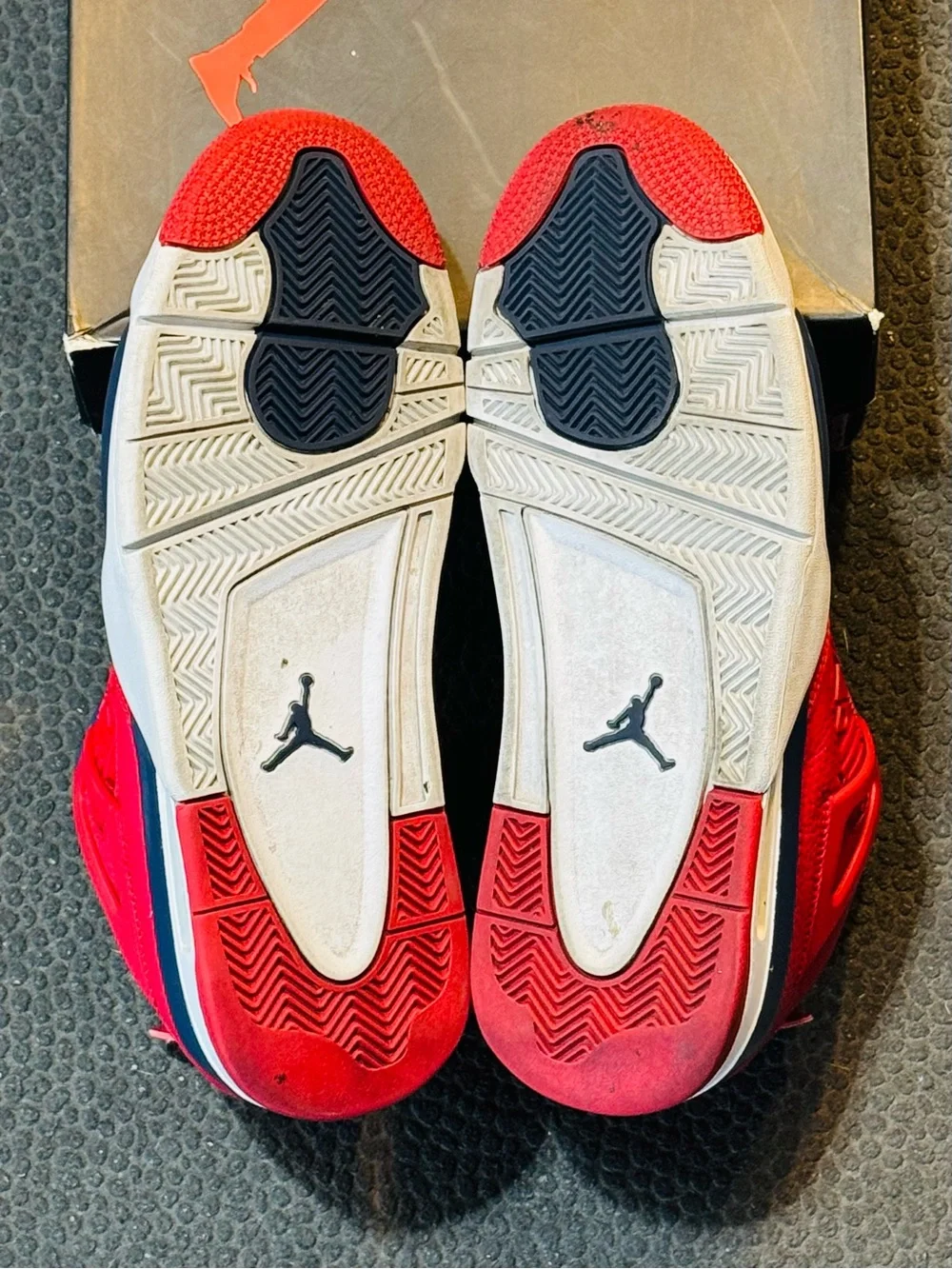 Jordan 4 Retro ‘FIBA’ 2019 (Sz 11M)
